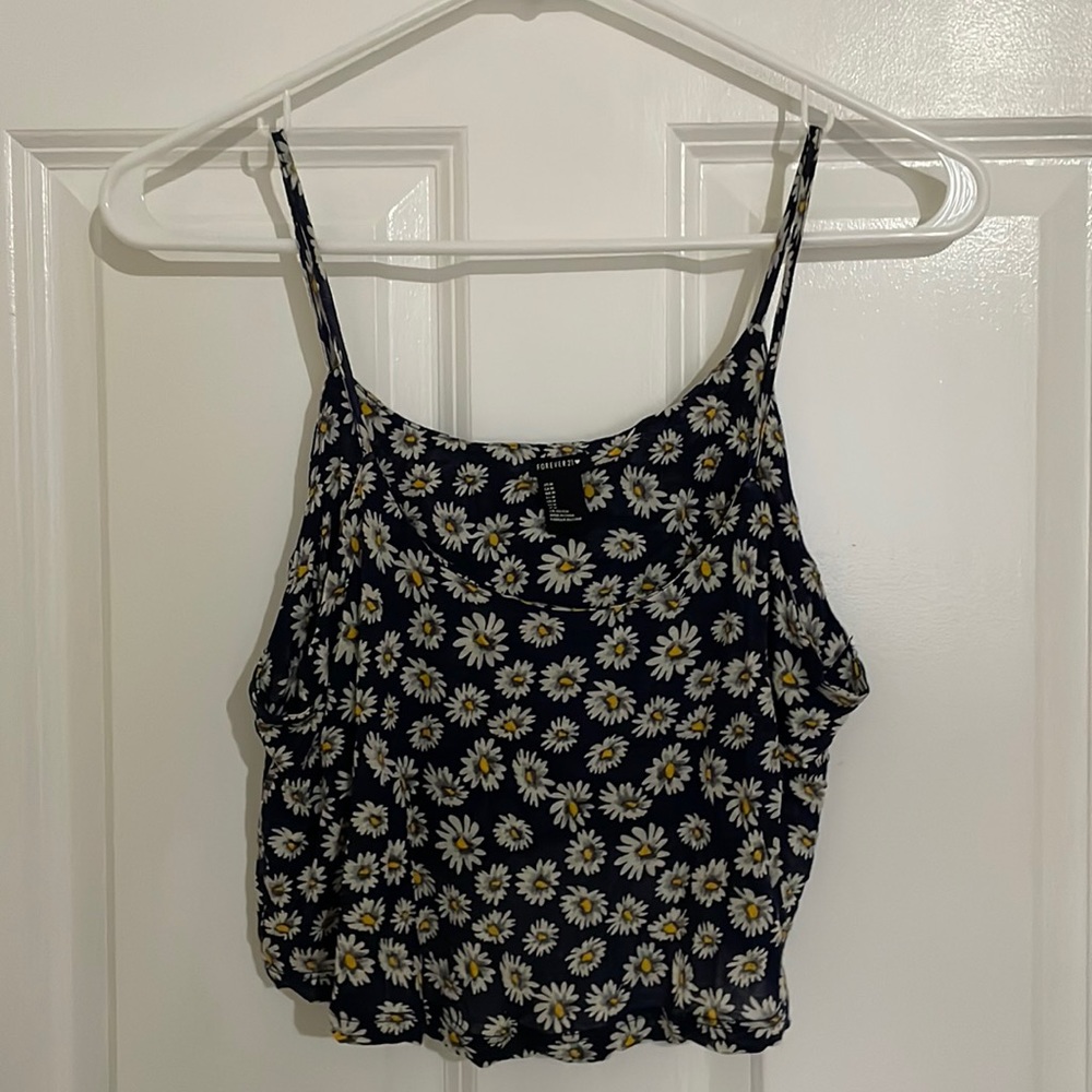 Cute daisy print top